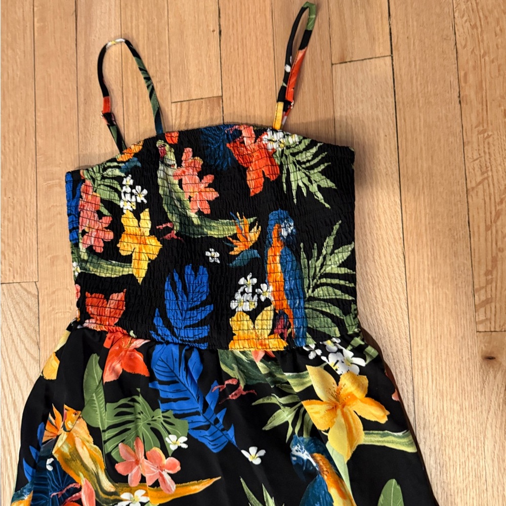 Brand new, never worn beautiful floral summer maxi dress w/spaghetti straps sz S